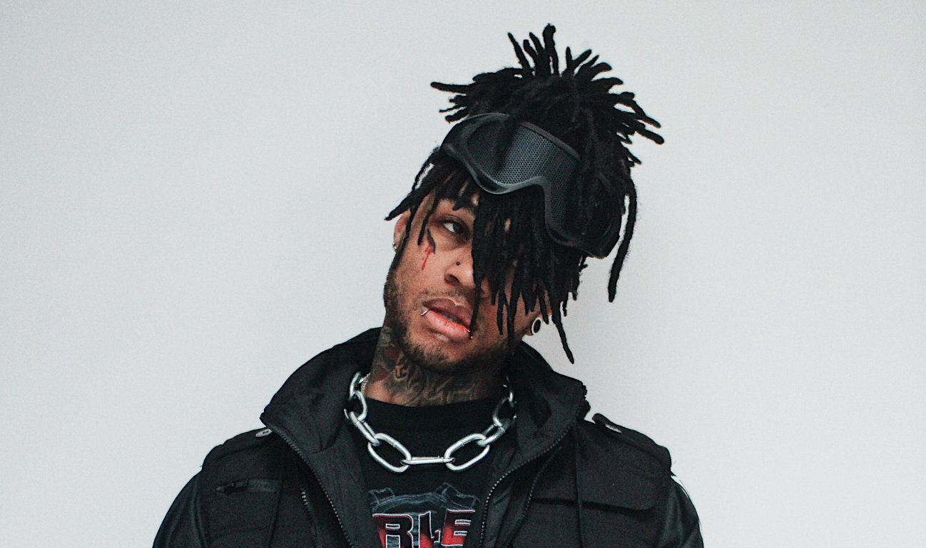 HOW TO DRESS LIKE SCARLXRD - buy techwear clothing fashion scarlxrd store pants hoodies face mask vests aesthetic streetwear